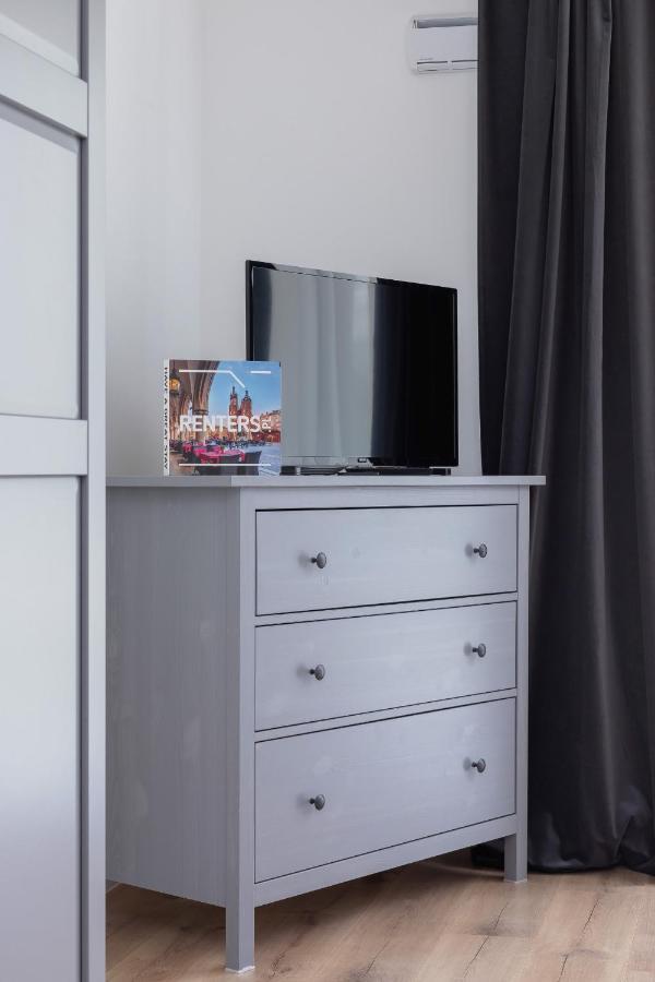 Elegant Pet-Friendly Studio In Krakow By Noclegi Renters Екстер'єр фото