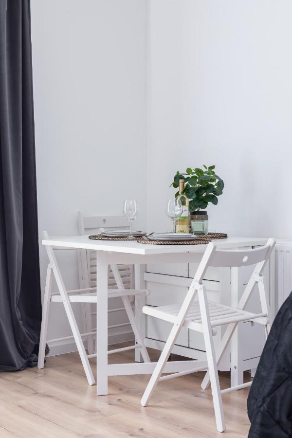 Elegant Pet-Friendly Studio In Krakow By Noclegi Renters Екстер'єр фото